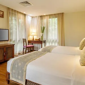 Yalong Bay & Hotel